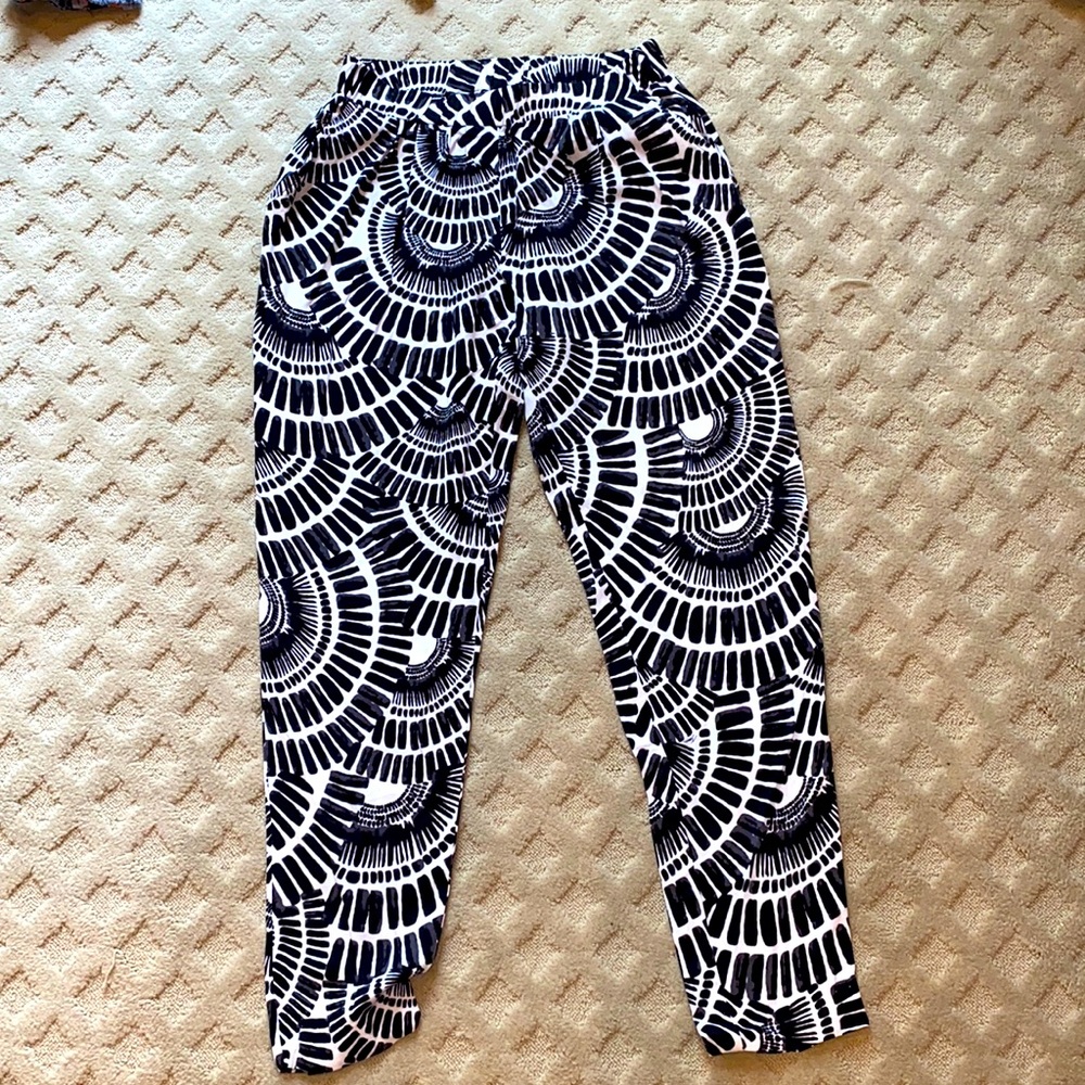 Trina Turk black white patterned pants. Size XS